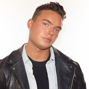 Meet your Posher, Nick